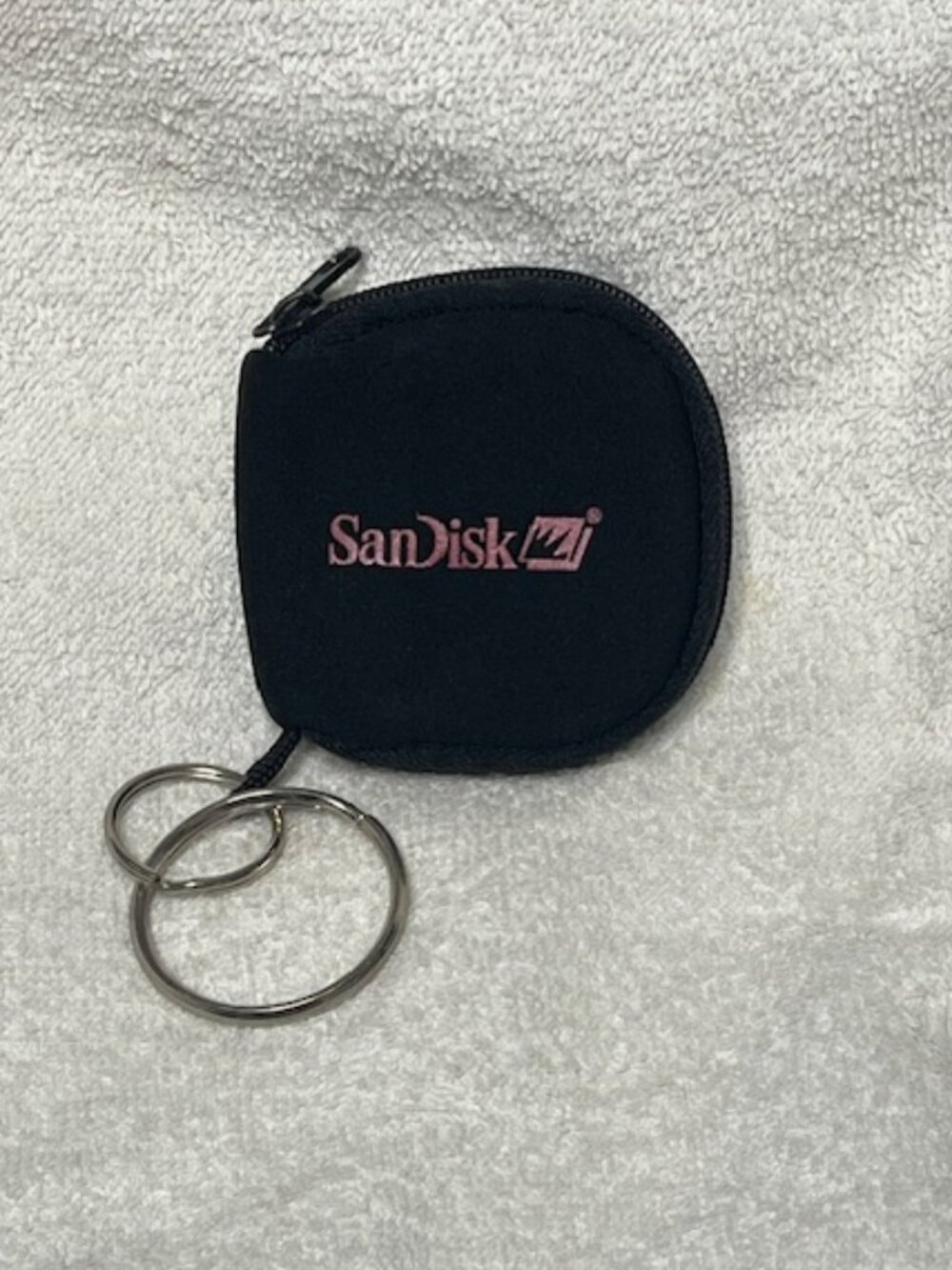SanDisk Memory/Flash Card Travel Zip Pouch Case Keychain Logo Black 2.75"x2.75"
